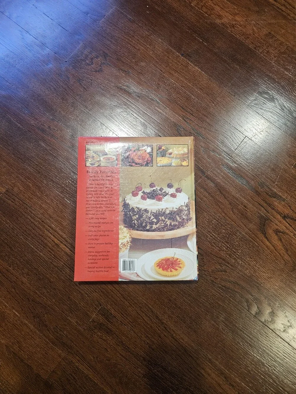 Family Favorites Cookbook - Green Cover